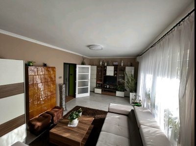 TIHANY téren 2 szobás LAKÁS GARÁZZSAL eladó