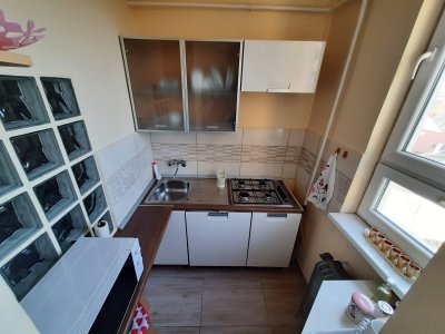 Szikszó parknál 27 nm-es LAKÁS ELADÓ