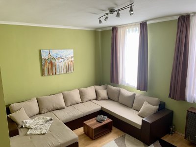KASSAI utcában 54 nm-es LAKÁS eladó SZIGETELT házban