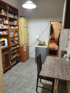 KORONG UTCÁBAN ELADÓ 42 nm-es LAKÁS