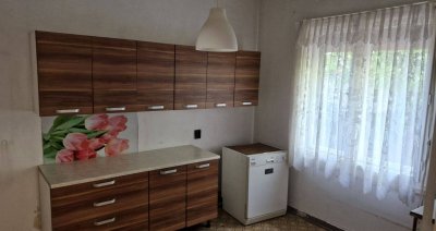 PETŐFI KERTBEN 3 SZOBÁS CSALÁDI HÁZ ELADÓ