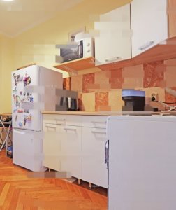 ANGYALFÖLDÖN PETNEHÁZY utcánál 1,5 SZOBÁS KISLAKÁS eladó