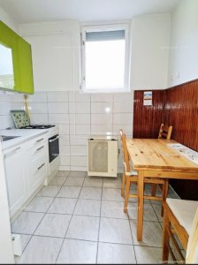 ZUGLÓ KÖZELÉBEN I. em-i 52 nm-es, ERKÉLYES LAKÁS ELADÓ