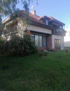 ÁRPÁDFÖLDÖN 290 nm-es CSALÁDI HÁZ ELADÓ